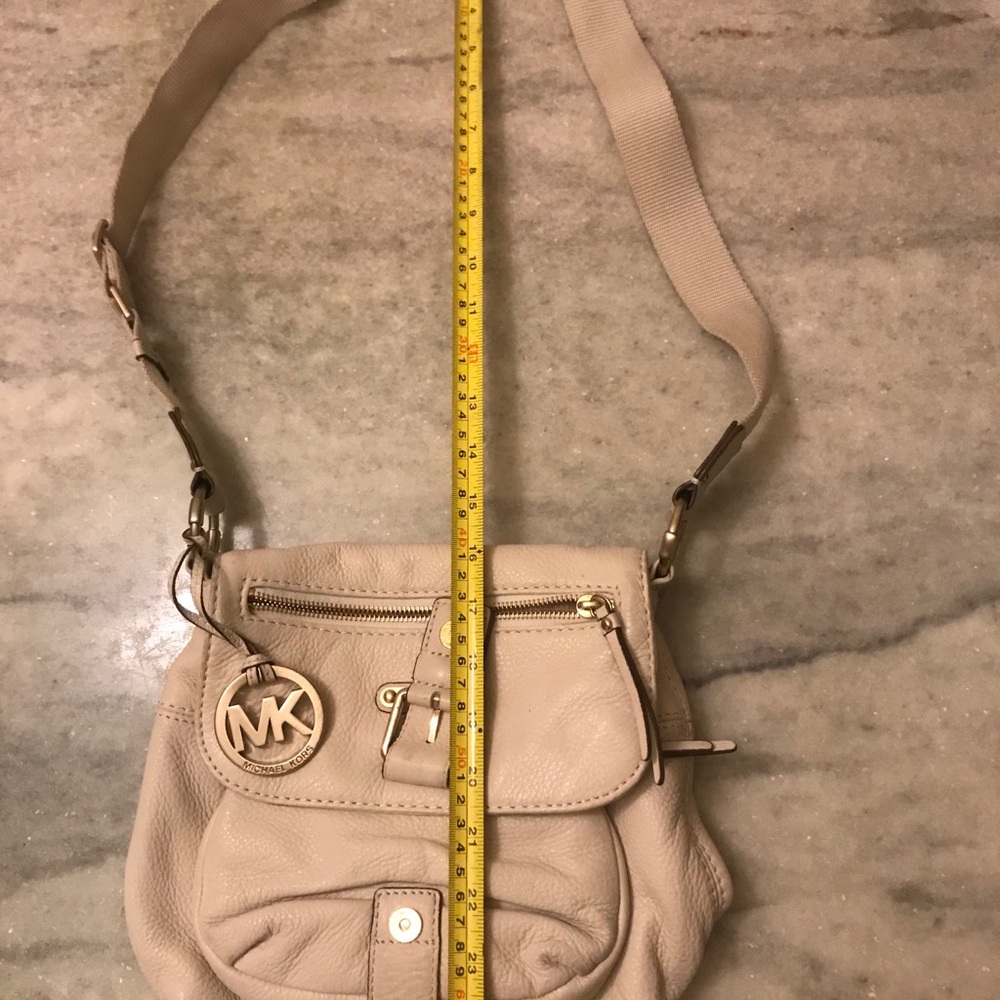 Michael Kors Cross Body Leather bag - Picture 4 of 6